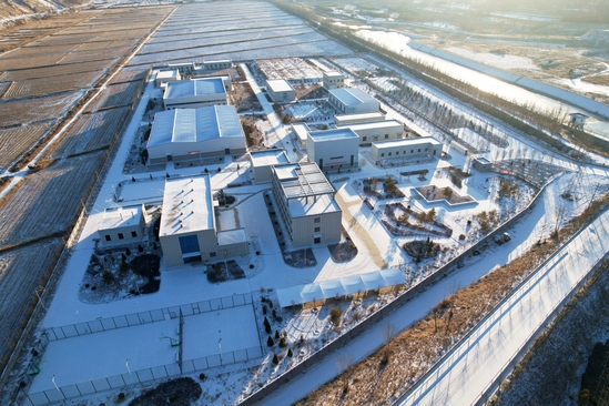 【專題報(bào)道】(投資公司)雪覆毛烏素 水潤(rùn)三縣情——榆林三縣凈水廠堅(jiān)守與奮進(jìn)之路.jpg